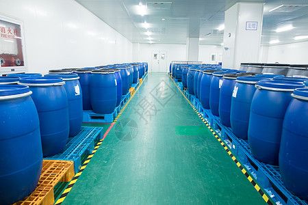 化工厂化学原料桶图片素材
